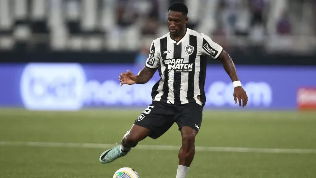 Bastos está a contas com um traumatismo no joelho esquerdo. Foto: Getty Images.