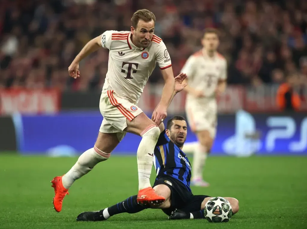 Mkhitaryan em ação na primeira mão contra o Bayern. Foto: Alex Grimm/Getty Images.