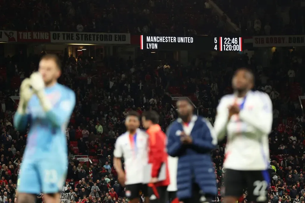 O resultado deste épico jogo em destaque, no estádio. Foto: Carl Recine/Getty Images.