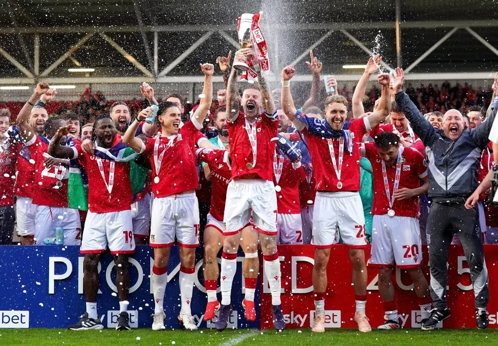 Wrexham festeja promoção ao Championship. Foto: Getty Images