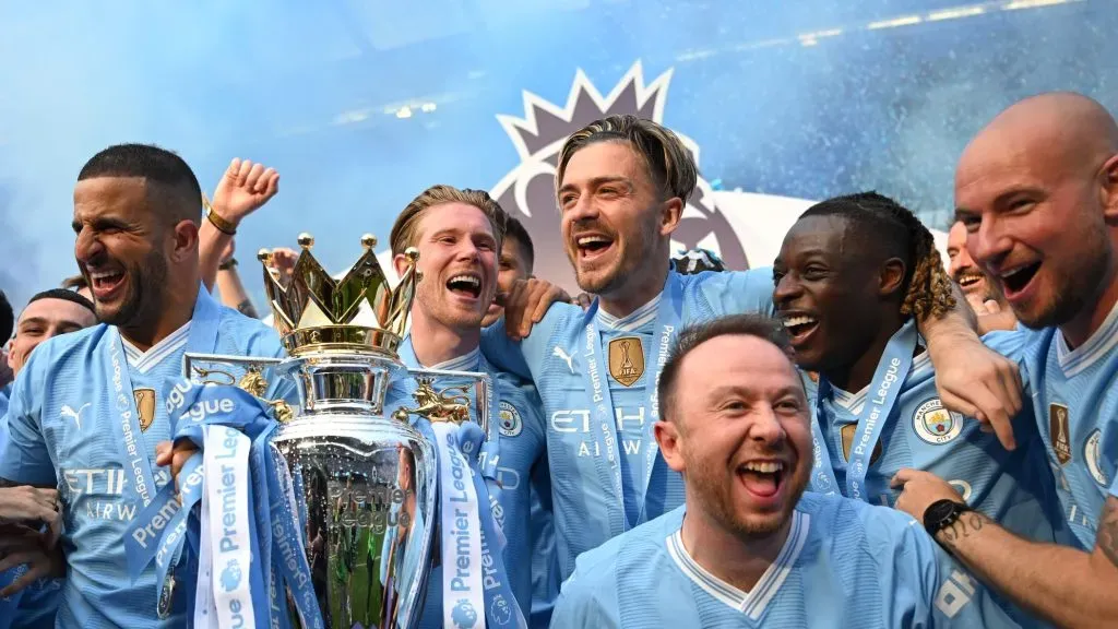 Kevin de Bruyne e Jack Grealish viveram muitas conquistas no Manchester City. Foto: Michael Regan/Getty Images