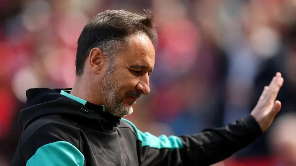 Tarde de derrota para Vítor Pereira em casa. Foto: Carl Recine/Getty Images