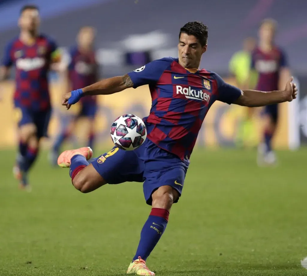 Suárez quando jogava com a camisola do Barcelona. Foto: Manu Fernandez/Pool via Getty Images.