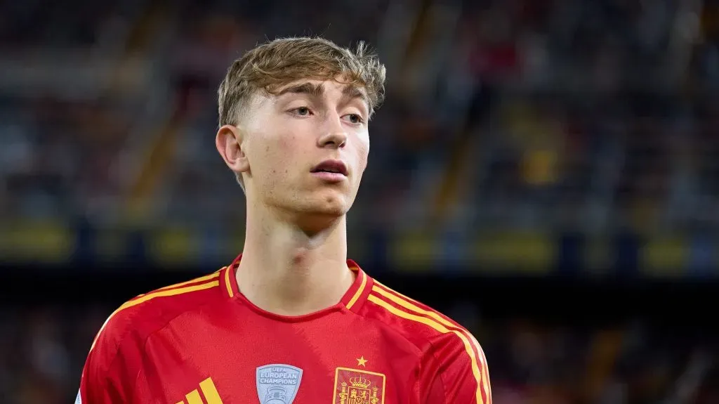 Dean Huijsen nasceu em Amesterdão, mas já é internacional por Espanha. Foto: Aitor Alcalde/Getty Images