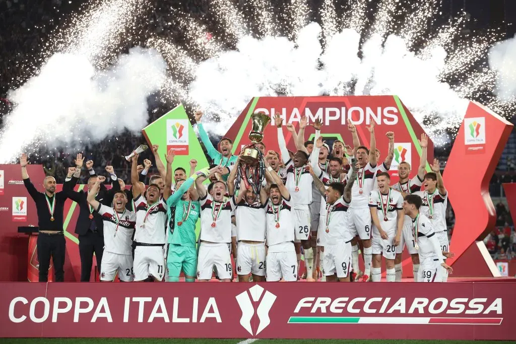 A festas do Bologna, após a conquista da Taça de Itália. Foto: Paolo Bruno/Getty Images.