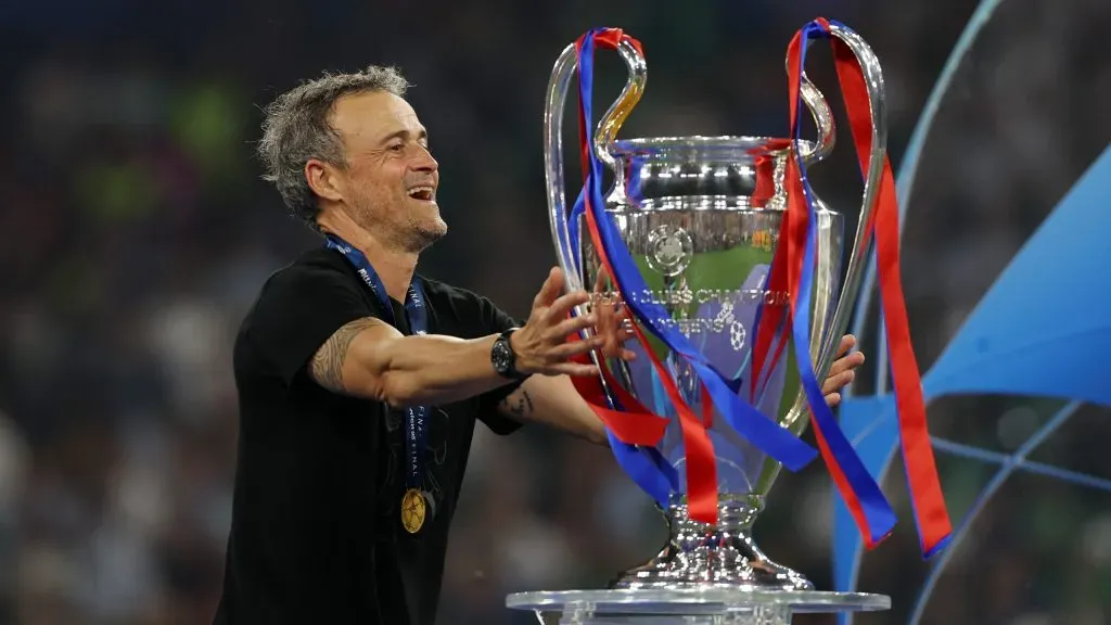 Luis Enrique feliz com triunfo do PSG. Foto: Carl Recine/Getty Images