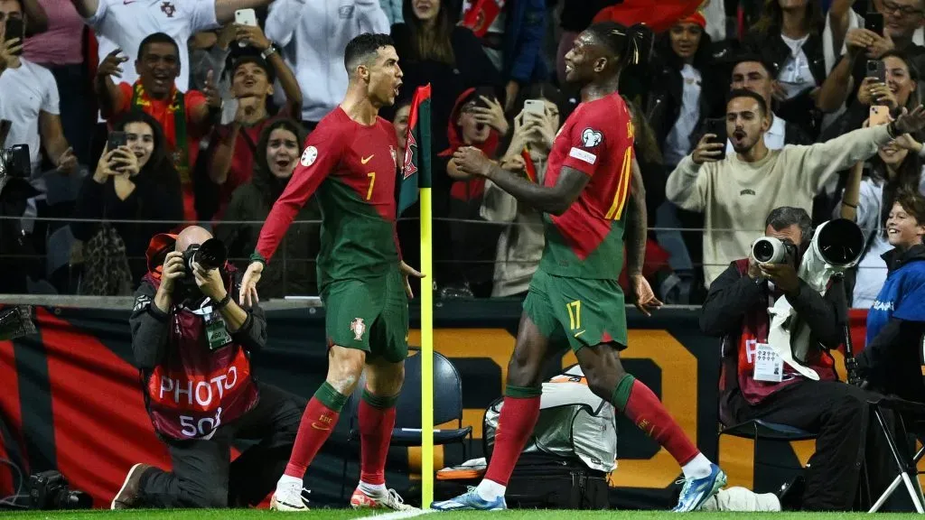 Rafael Leão é uma das estrelas de Portugal, juntamente com Cristiano Ronaldo. Foto: Octavio Passos/Getty Images