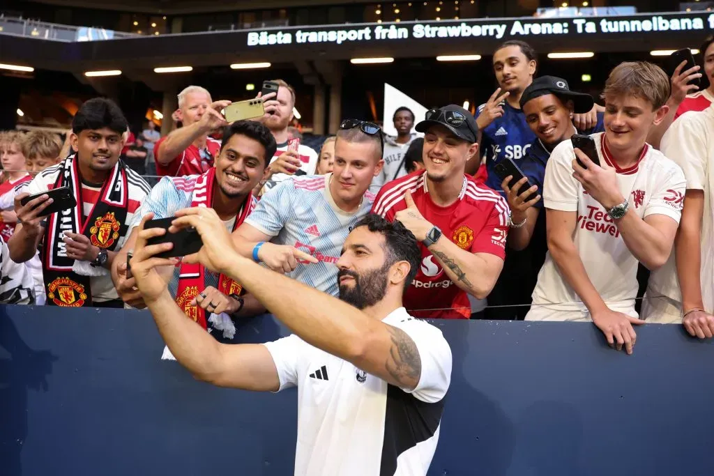 Ruben Amorim, no jogo de preparação do Manchester United. Foto: Getty Images