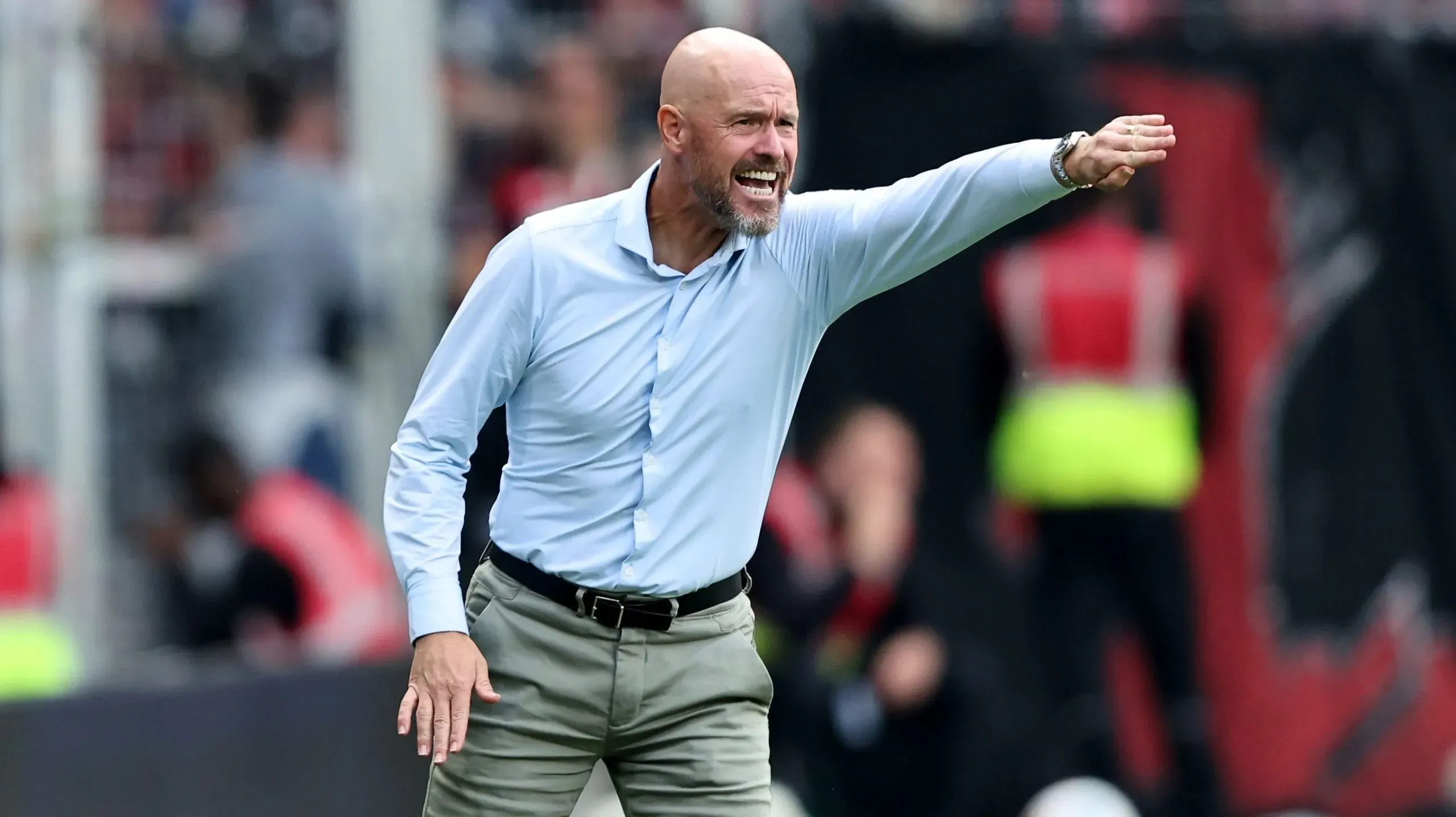 BREMEN, GERMANY – AUGUST 30: Head coach Erik Ten Hag of Bayer 04 Leverkusen reacts during the Bundesliga match between SV Werder Bremen and Bayer 04 Leverkusen at Weserstadion on August 30, 2025 in Bremen, Germany. (Photo by Christof Koepsel/Getty Images)