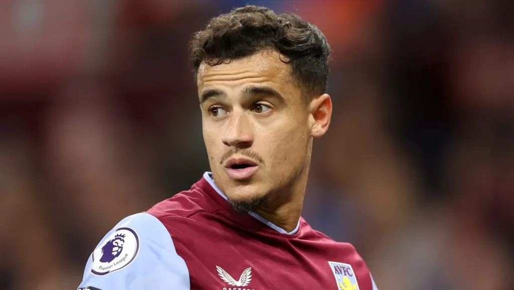 Phillipe Coutinho é 'liberado' pelo Aston Villa e tem caminho livre para assinar com gigante do futebol brasileiro; dois clubes estão na disputa