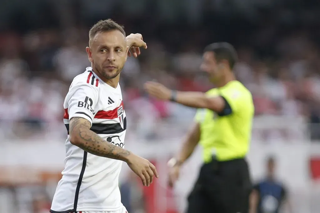 (Photo by Ricardo Moreira/Getty Images)