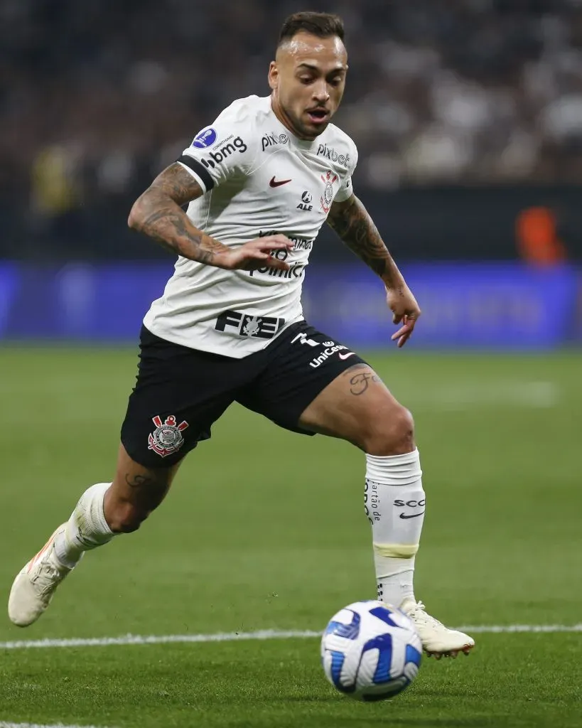 (Photo by Ricardo Moreira/Getty Images)