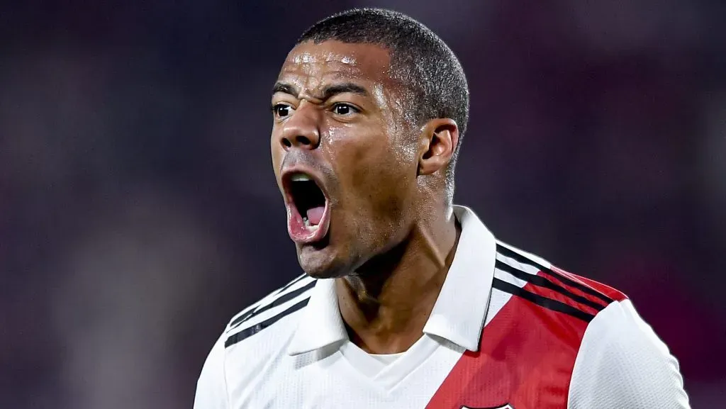 Alvo de Flamengo e Palmeiras, De La Cruz é procurado por outro clube do futebol brasileiro