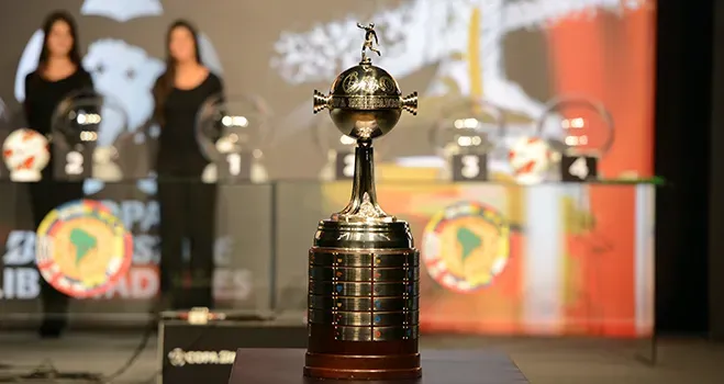Taça da Libertadores exposta antes da final. Foto: Divulgação Conmebol