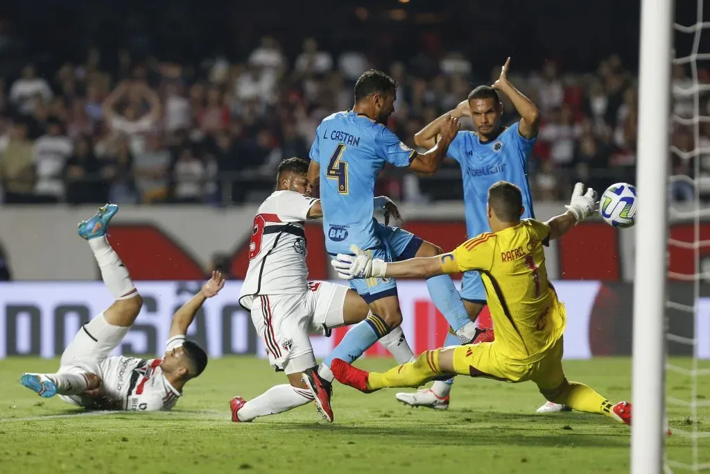 (Photo by Ricardo Moreira/Getty Images)