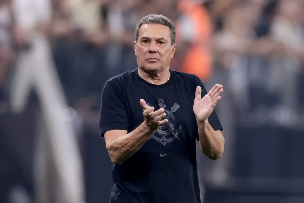 Luxa também é alvo do Botafogo. (Photo by Alexandre Schneider/Getty Images)