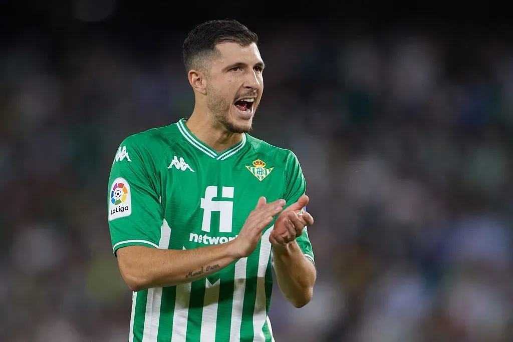 Guido em ação pelo Betis. (Photo by Fran Santiago/Getty Images)