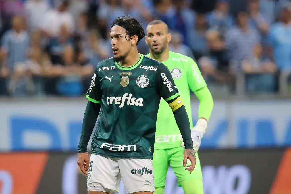 Gustavo Gómez pelo Palmeiras em partida contra o Grêmio (Photo by Pedro H. Tesch/Getty Images)