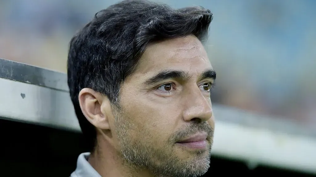Abel Ferreira durante jogo do Palmeiras. Foto: Alexandre Loureiro/Getty Images