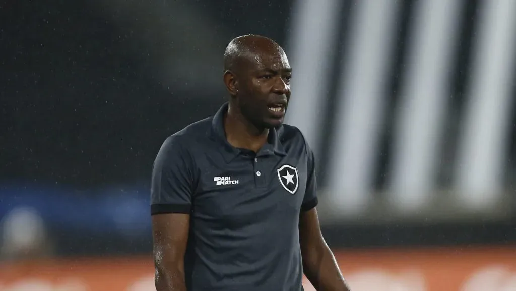 Botafogo pode ter Caçapa de volta (Photo by Wagner Meier/Getty Images)