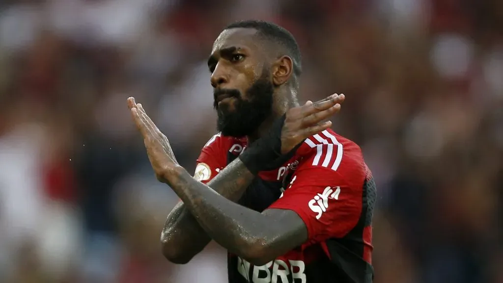 Flamengo pode perder Gerson e Bruno Henrique por suspensão (Photo by Wagner Meier/Getty Images)