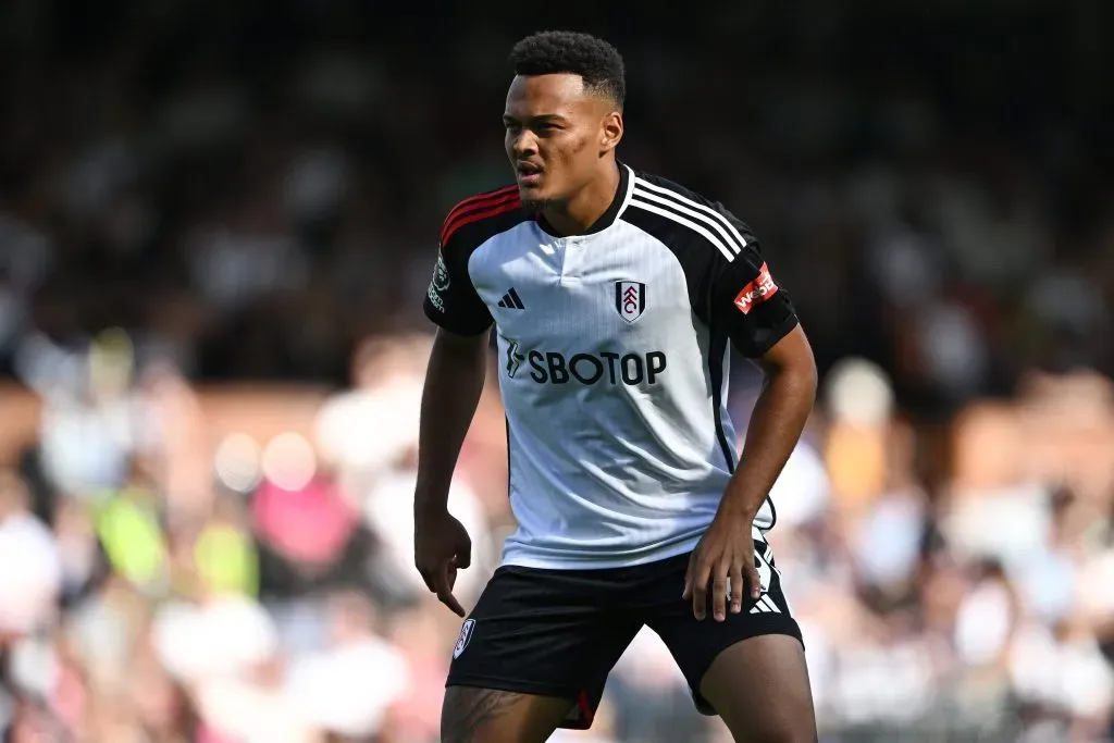 Rodrigo Muniz em ação pelo Fulham. (Photo by Mike Hewitt/Getty Images)