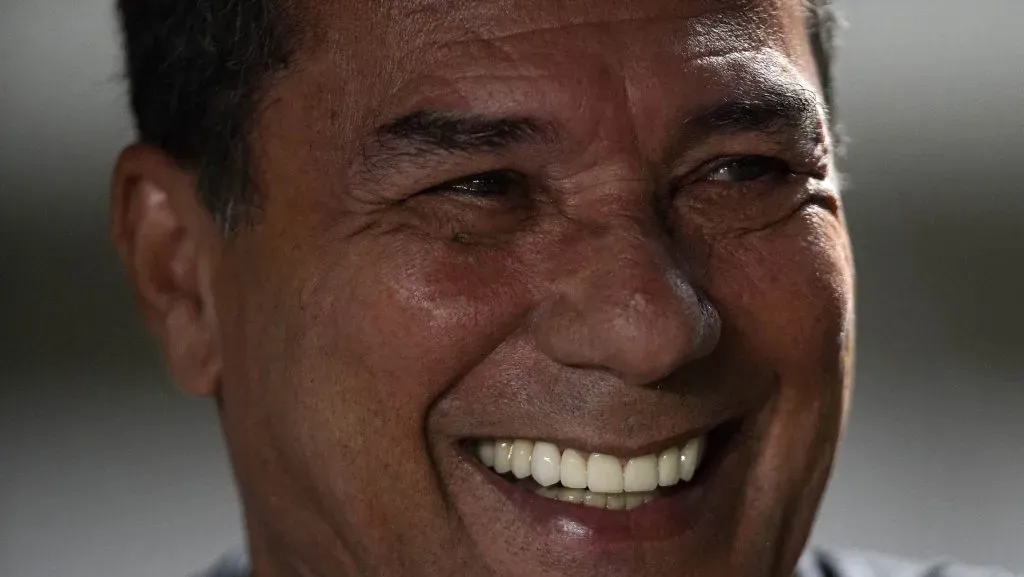 Luxemburgo pede, e Corinthians pode dar 'chapéu' em clube da Premier League para fechar com atacante da Europa neste mercado da bola