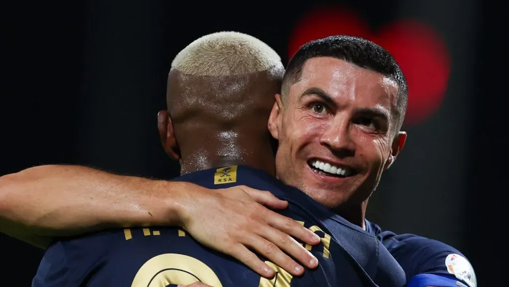 Aconteceu agora (14/11): Cristiano Ronaldo pode voltar a disputar a Champions League em 2024 (Photo by Yasser Bakhsh/Getty Images)
