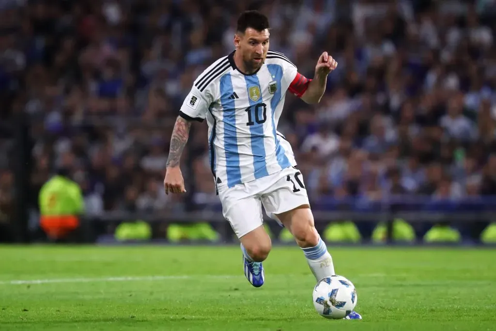 Lionel Messi estará em campo. Foto: Marcos Brindicci/Getty Images