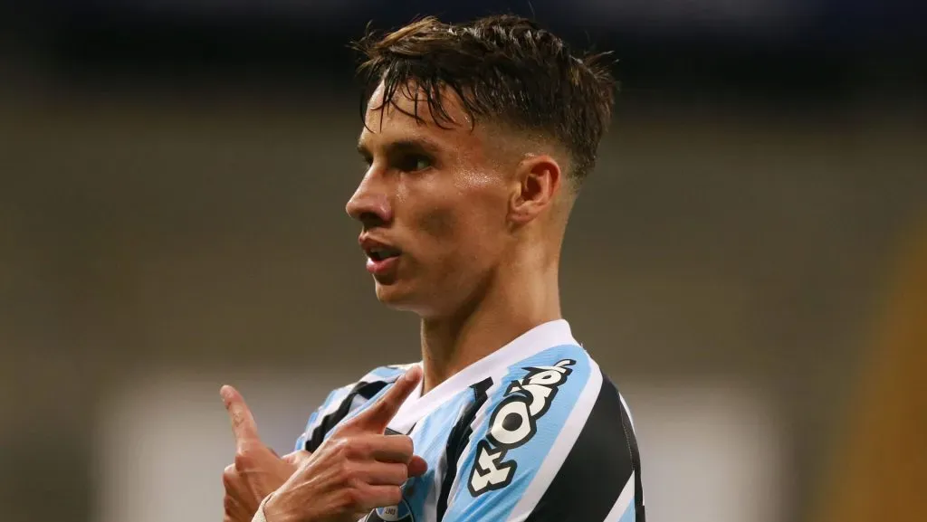 Ferreirinha quer salário de R$ 650 mil para jogar em campeão brasileiro (Photo by Silvio Avila/Getty Images)