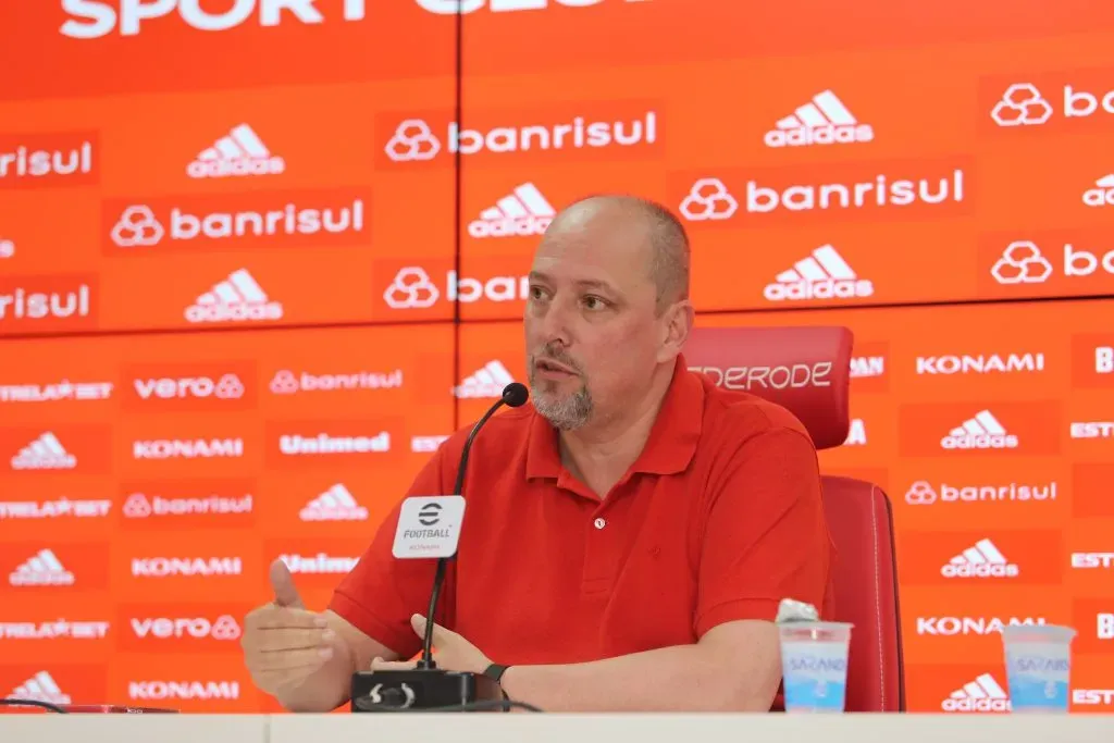 Coletiva do presidente Alessandro Barcellos. Foto Ricardo Duarte/ Flickr Oficial Internacional