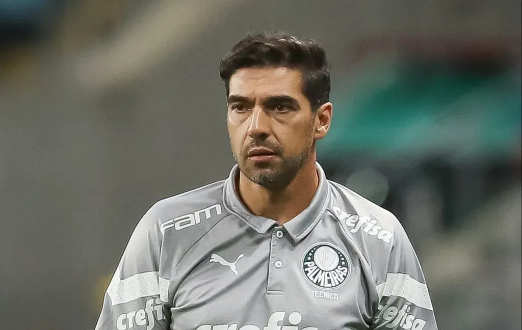 Um dos mais bem pagos do Mundo: Abel Ferreira tem proposta IRRECUSÁVEL e pode deixar o Palmeiras nos próximos dias (Photo by Pedro H. Tesch/Getty Images)