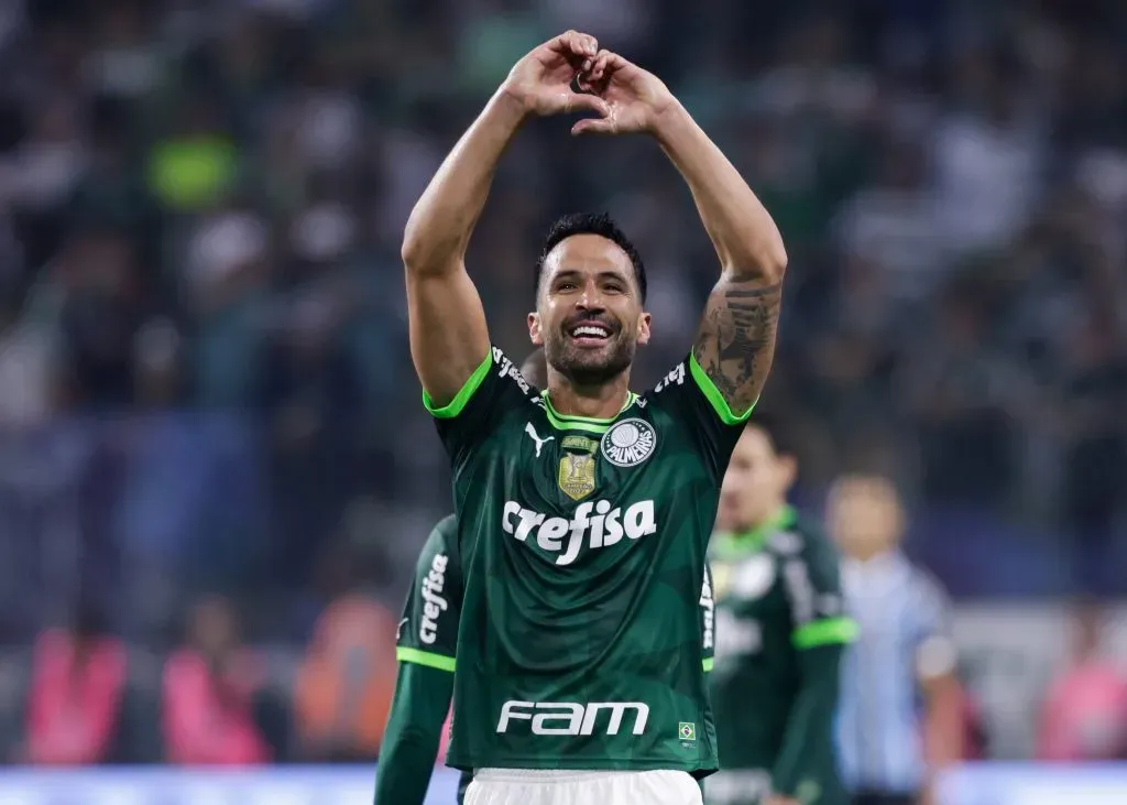 Luan celebra gol pelo Palmeiras. (Photo by Alexandre Schneider/Getty Images)