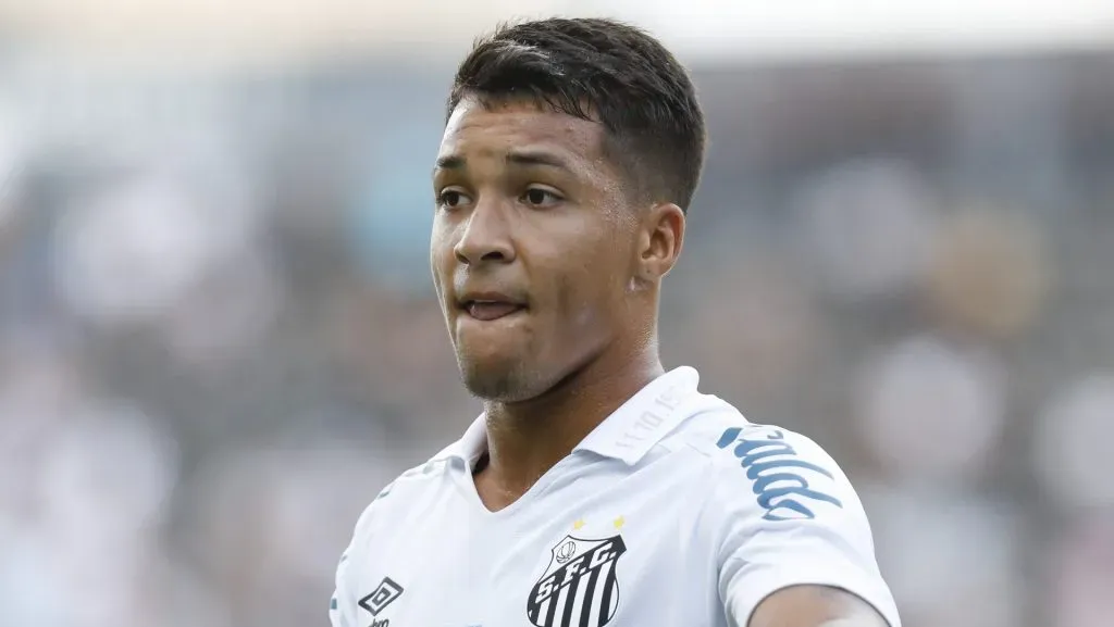 Marcos Leonardo aceita e impõe duas condições para jogar no Flamengo (Photo by Ricardo Moreira/Getty Images)