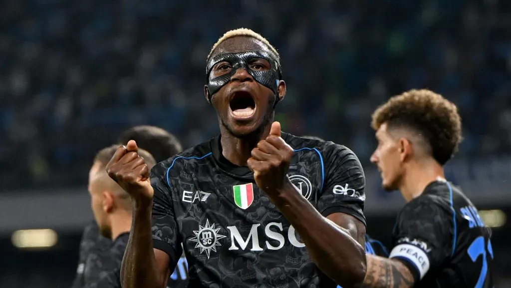 Entrou na disputa! Chelsea ganha ‘forte concorrente’ para fechar a contratação de Victor Osimhen
(Photo by Francesco Pecoraro/Getty Images)
