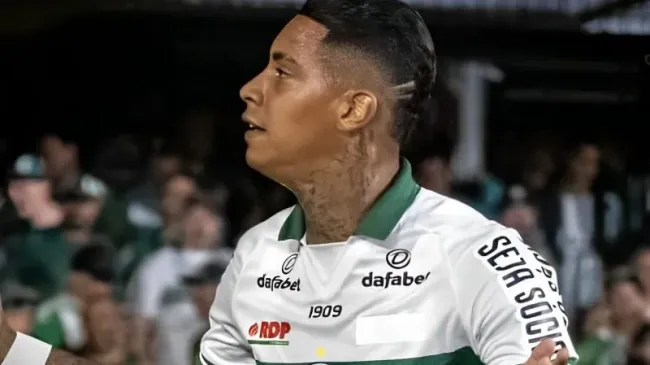 Alef Manga em ação pelo Coritiba (Foto: Guilherme Griebeler / Site Oficial Coritiba)