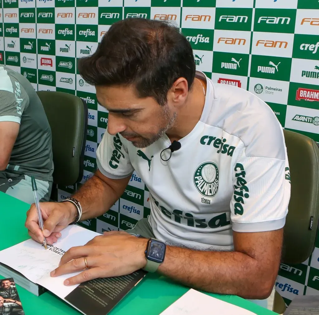 Abel Ferreira elogia JP Sampaio. Foto: Flickr Oficial SE Palmeiras/Fabio Menotti