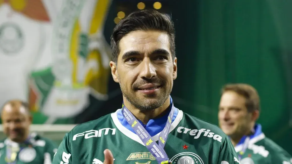 Futuro ameaçado! Leila Pereira toma a frente e situação de Abel Ferreira pode ser definida nos próximos dias (Photo by Ricardo Moreira/Getty Images)