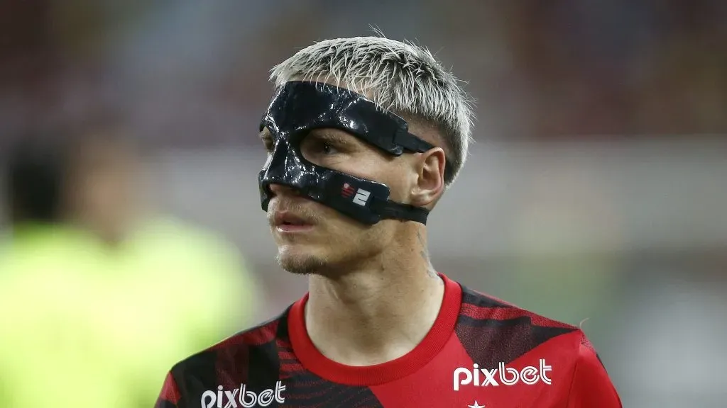 Mais um fora do Flamengo! Jogador é comunicado e vai deixar o clube em 2024; Campeão da Libertadores entre os principais interessados (Photo by Wagner Meier/Getty Images)