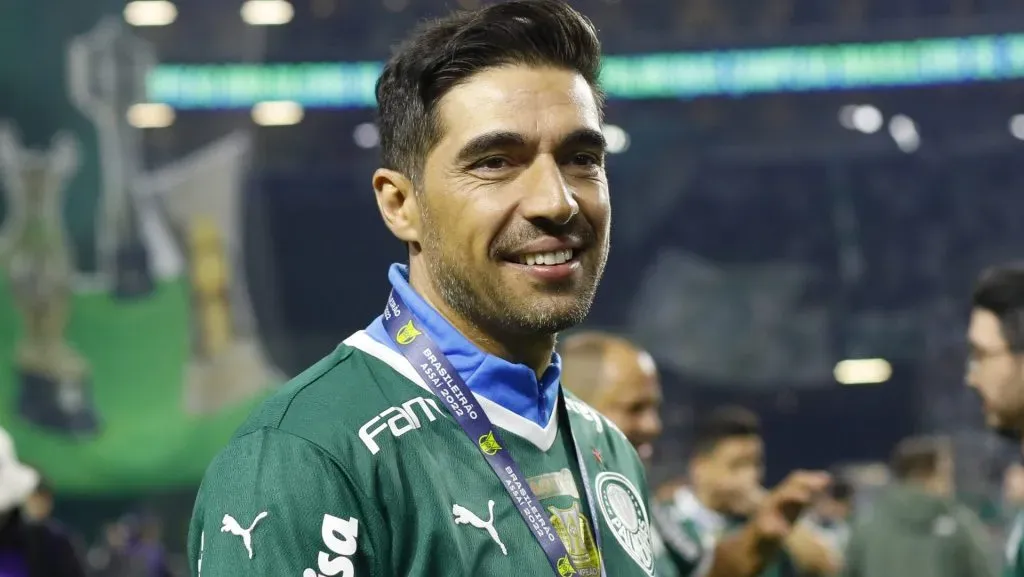 Abel Ferreira pode trocar o Palmeiras por um dos maiores times da Europa (Photo by Ricardo Moreira/Getty Images)