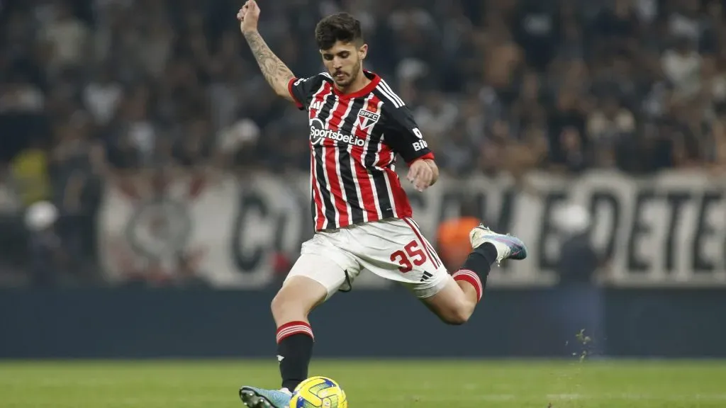 Vai investir pesado, R$125 Milhões: Clube do ‘Big-Six’ prepara forte investimento por Lucas Beraldo, do São Paulo (Photo by Miguel Schincariol/Getty Images)