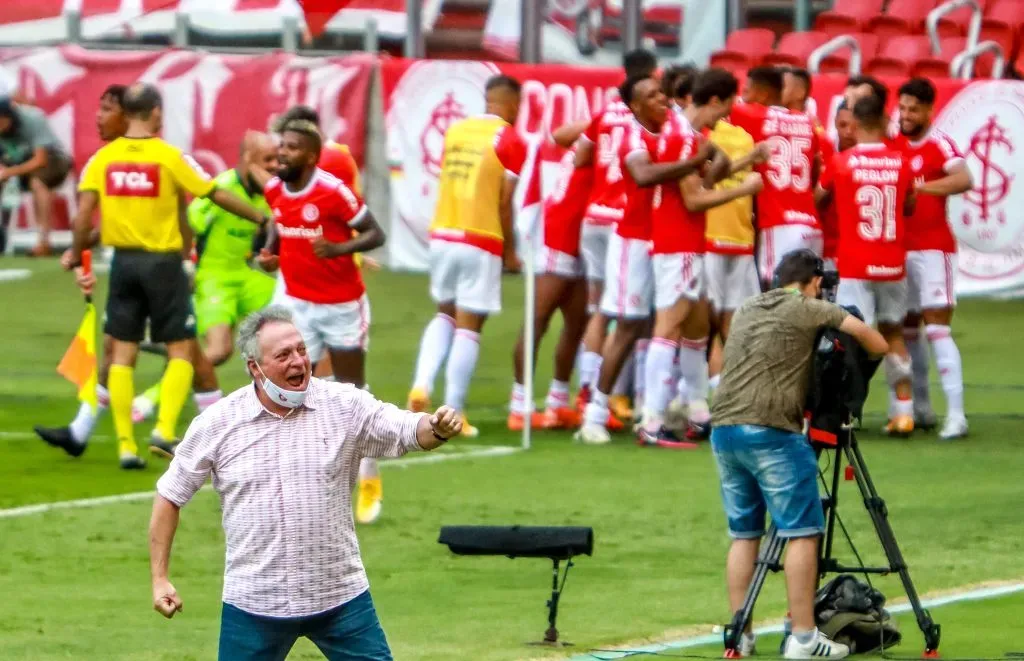 Abel Braga pelo Internacional. (Photo by Silvio Avila/Getty Images)