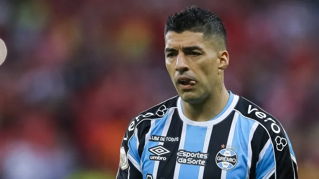 Suárez é o jogador mais bem pago do Brasil. (Photo by Pedro H. Tesch/Getty Images)