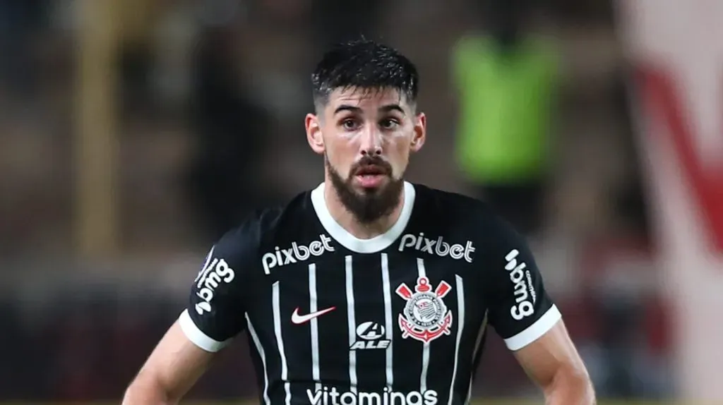 Augusto Melo pegou todos de surpresa: Corinthians pode chegar a novo acordo com importante jogador nos próximos dias (Photo by Raul Sifuentes/Getty Images)