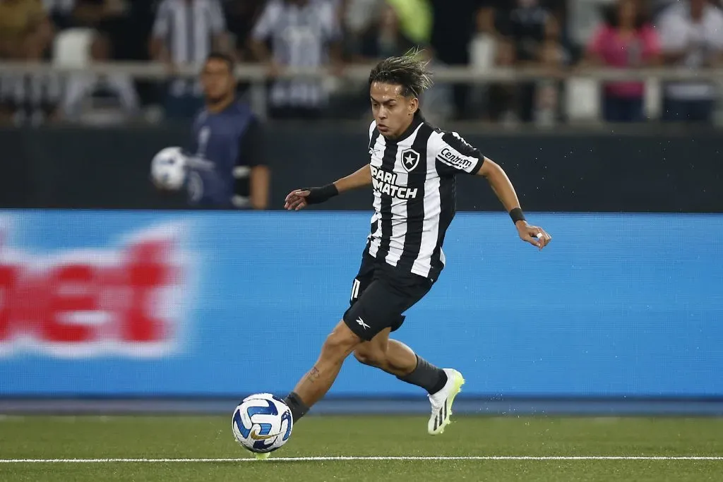Matías Segovia em ação pelo Botafogo. (Photo by Wagner Meier/Getty Images)