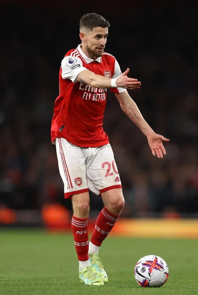 Jorginho atuando pelo Arsenal. Foto: Alex Pantling/Getty Images