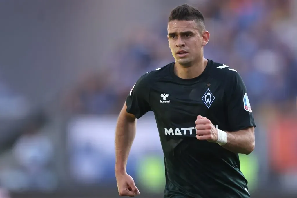 Santos Borré em ação pelo Bremen (Photo by Alex Grimm/Getty Images)