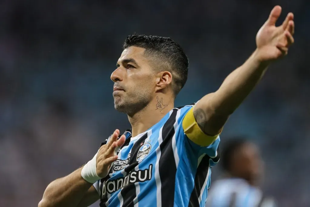 Suárez brilhou com a camisa do Grêmio (Foto: Pedro H. Tesch/Getty Images)