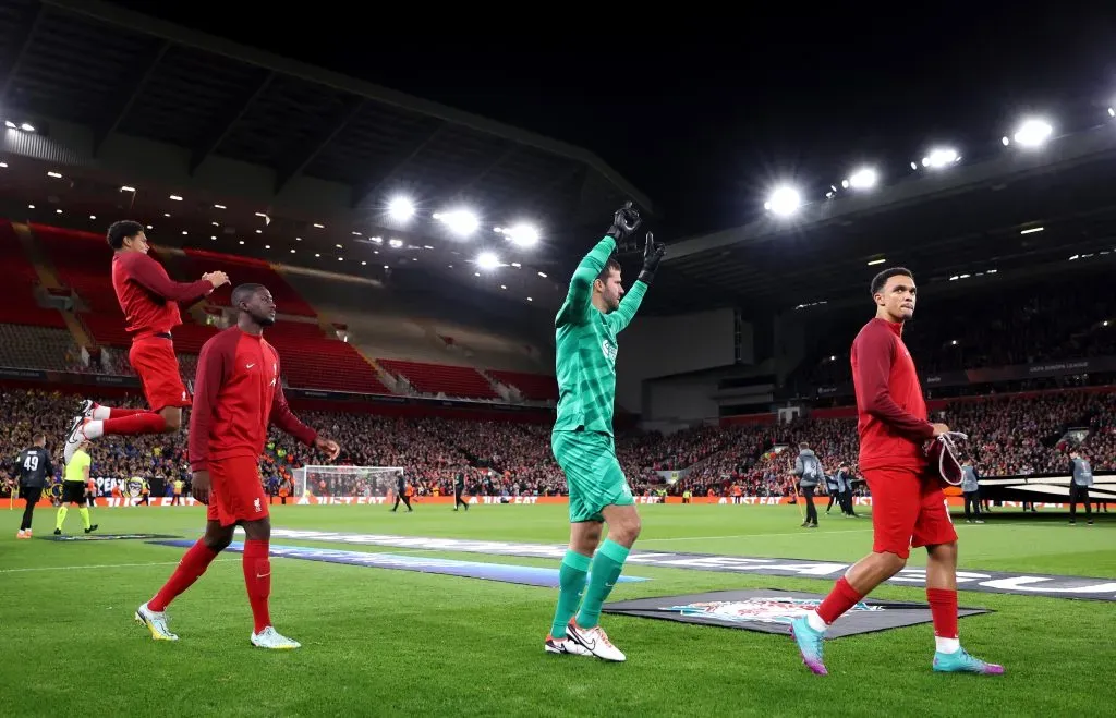Alisson vive grande fase. (Photo by Alex Livesey/Getty Images)