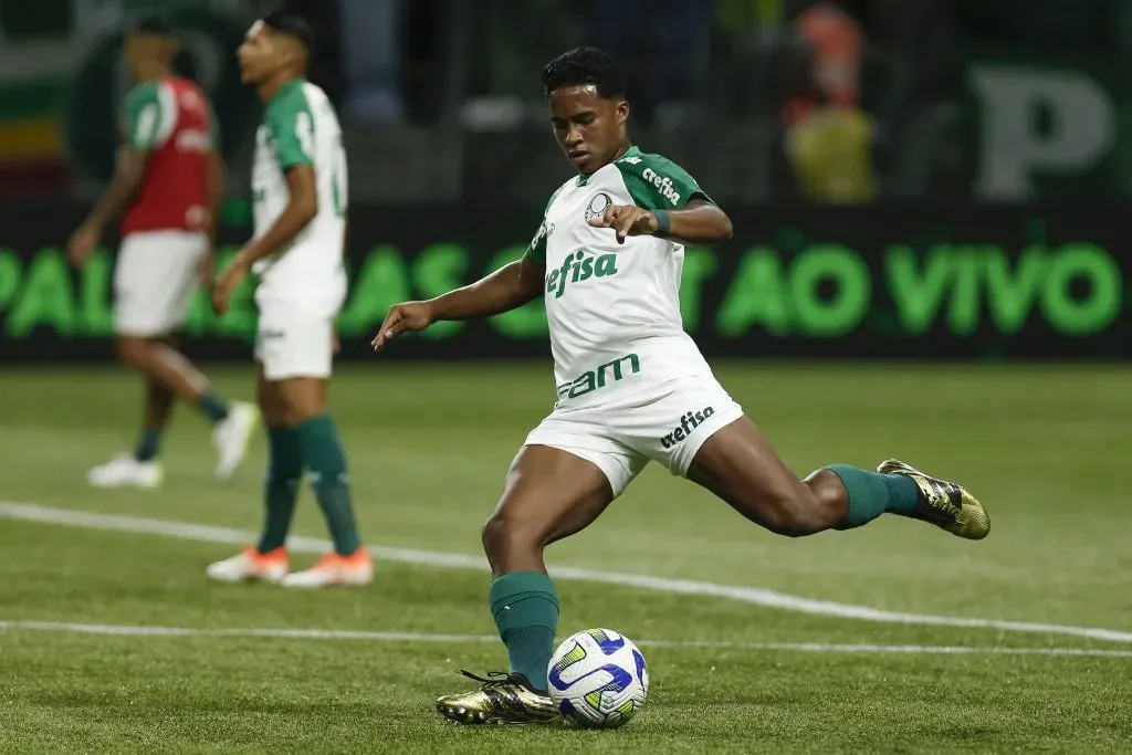 ENDRICK (Photo by Ricardo Moreira/Getty Images)